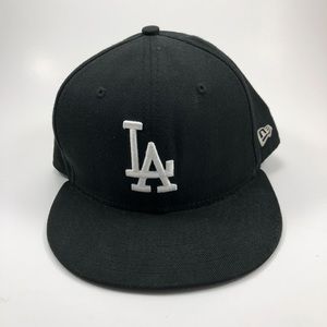 Los Angeles Dodgers Embroidered Fitted Cap 7 3/8